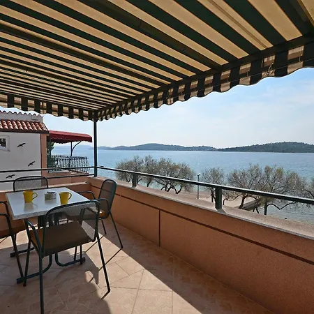 Apartments Zdenka Vodice Exterior photo