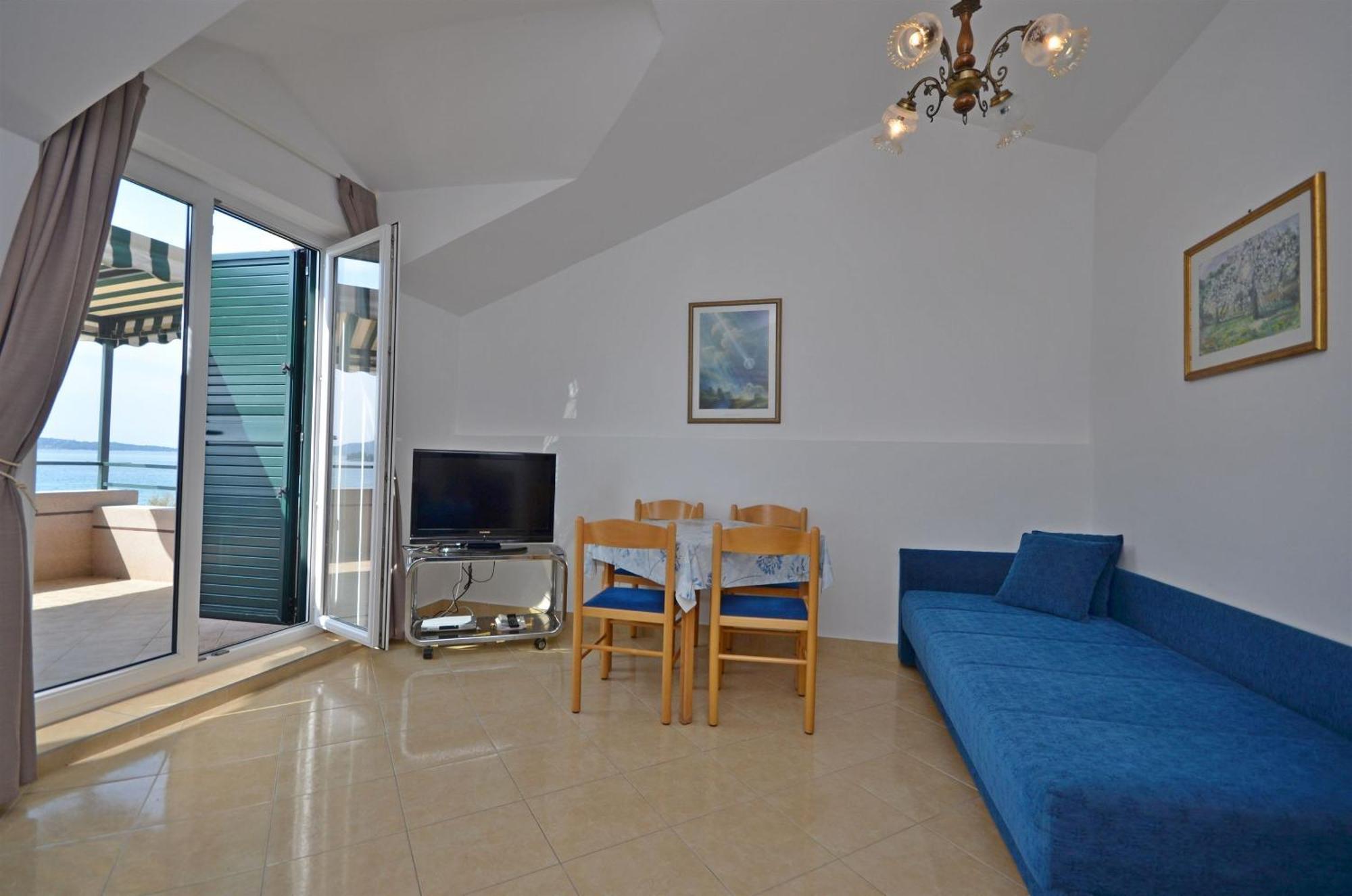 Zdenka Apartment *