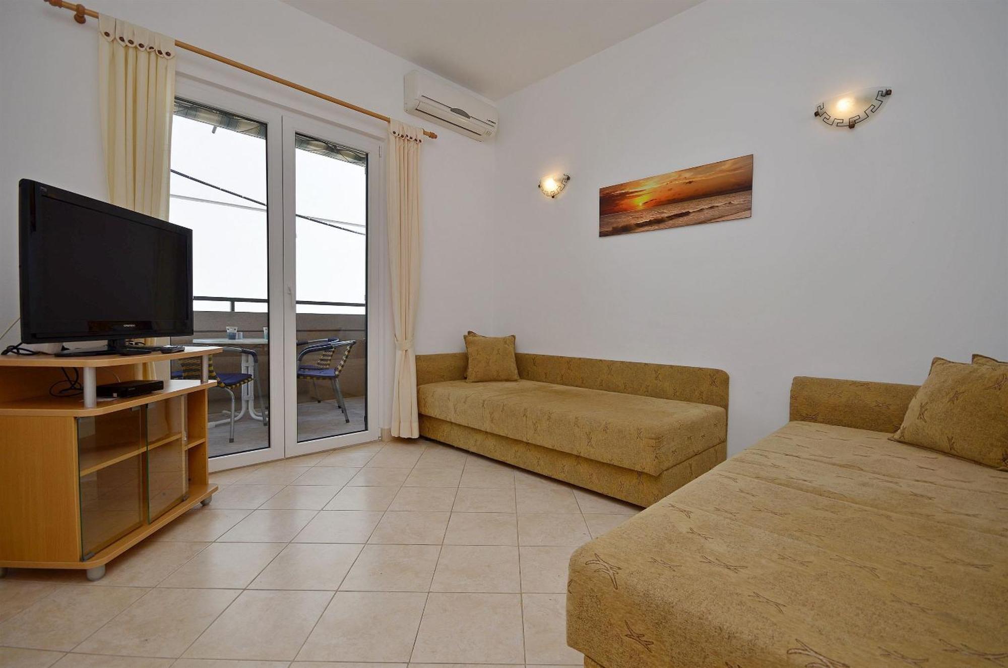 Zdenka Apartment *
