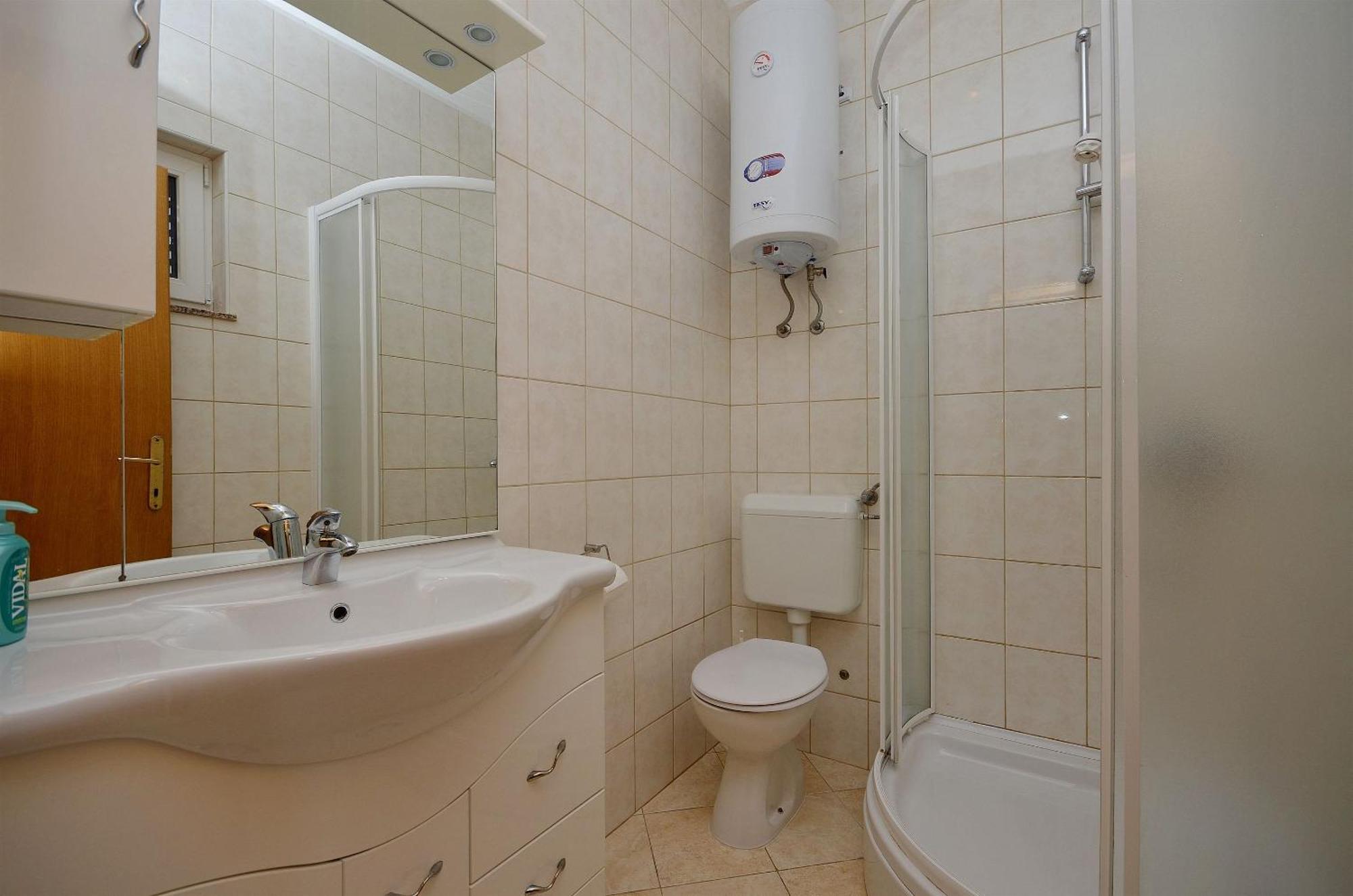 Zdenka Apartment *