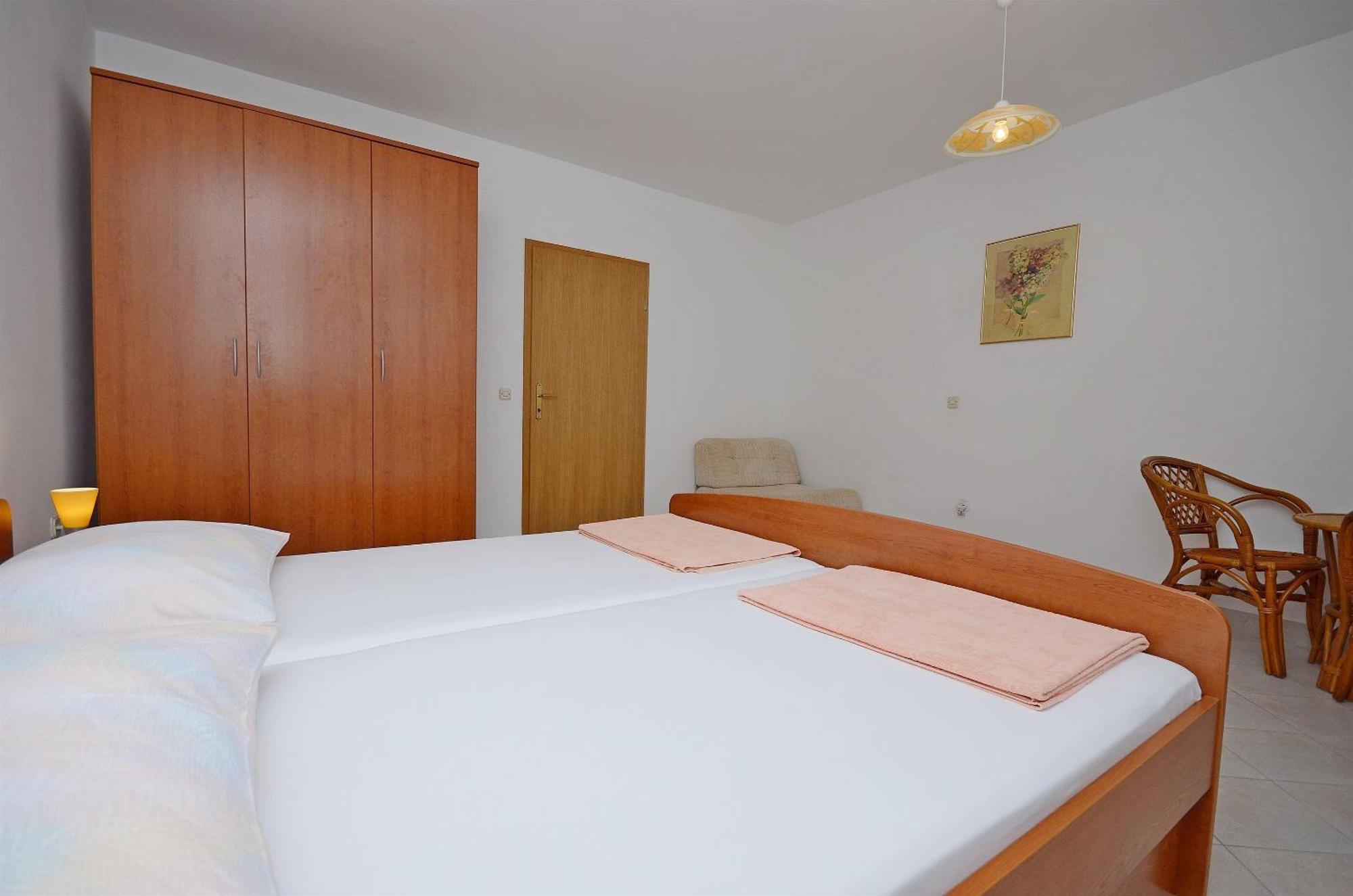 Zdenka Apartment *